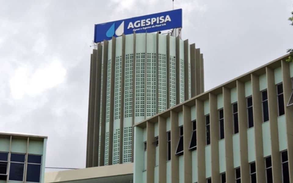 Governo começa o processo de privatização de água e saneamento no interior do PI