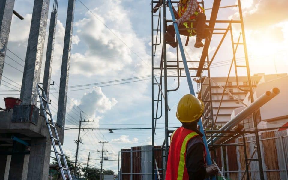 Lula sanciona com vetos alterações na Lei de Licitações e Contratos